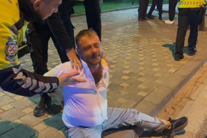 ALKOLLÜ SÜRÜCÜ PATLAK LASTİKLE POLİSİ PEŞİNDE KOŞTURDU