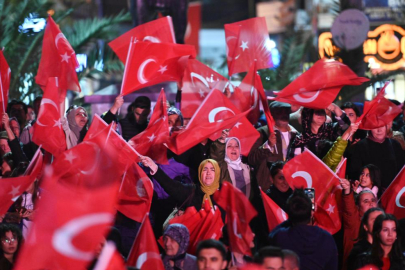BURSA MEYDANLARINDA CUMHURİYET RÜZGARI ESECEK