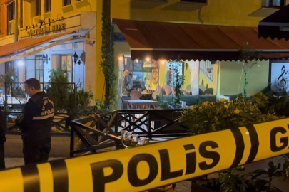 BURSA KAFELER SOKAĞI’NDA SİLAHLI KAVGA: 3 YARALI