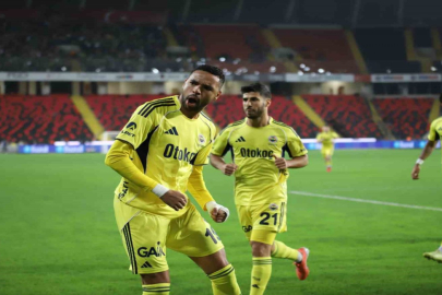 FENERBAHÇE DEPLASMANDA GAZİANTEP FK’YI 4-0 YENDİ
