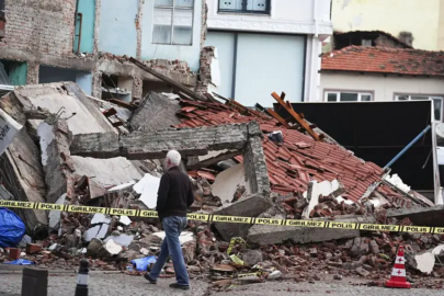 6,1 BÜYÜKLÜĞÜNDE DEPREM: UZMANLAR NASIL YORUMLADI?