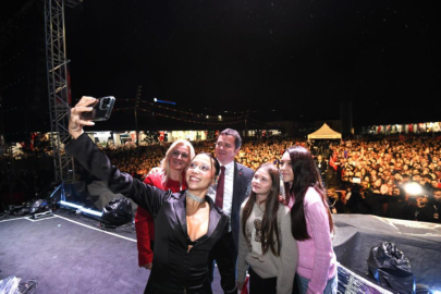 OSMANGAZİ CUMHURİYET BAYRAMINI ZEYNEP BASTIK'LE KUTLADI