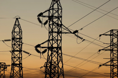 15 MİLYON ABONE ELEKTRİK FATURASINI YÜZDE 97 ZAMLI ÖDEYECEK