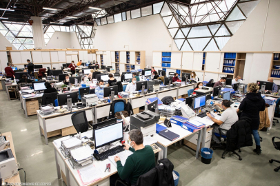 CEMİL TUGAY: MAKAM ODASI VE SEKRETERLİKLERİ KALDIRIYORUZ