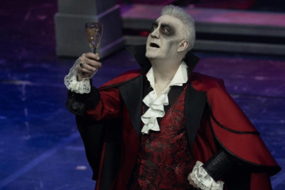 'TAMER KARADAĞLI DRACULA'YA DEVLETİN 6 MİLYON TL'SİNİ GÖMDÜ'