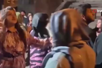 DÜĞÜNDE HAVAİ FİŞEK PANİĞİ: KALABALIĞIN ORTASINDA PATLADI