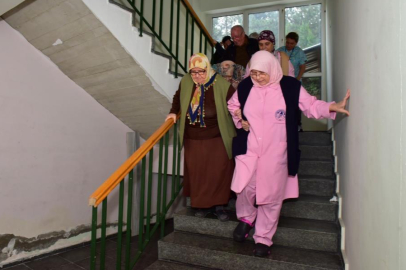 BURSA'DA HUZUREVİNDE DEPREM TATBİKATI