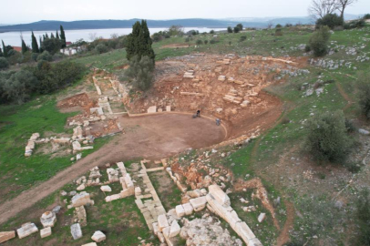 BURSA'DA 2 BİN YILLIK TİYATRO GÜN YÜZÜNE ÇIKIYOR