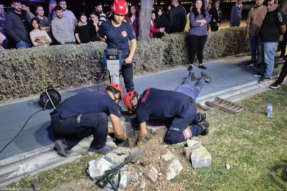 İZMİR İTFAİYESİ'NDEN HAYVAN DOSTU KURTARMA OPERASYONU