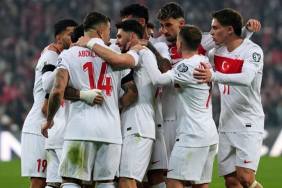 A MİLLİ TAKIM İSPANYA DEPLASMANINDA LİDERLİK İÇİN SAHADA