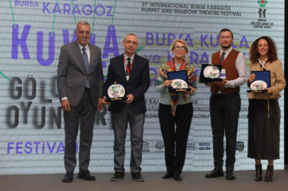 KARAGÖZ GELENEĞİ BURSA’DA YENİ NESİLLE BULUŞUYOR