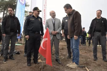 BURSA'DA ŞEHİTLER ANISINA FİDAN DİKİLDİ