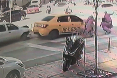 YAYA GEÇİDİNDEKİ ANNE VE BEBEĞE ARAÇ BÖYLE ÇARPTI