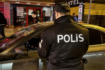 BURSA POLİSİ ARANAN 10 KİŞİYİ YAKALADI