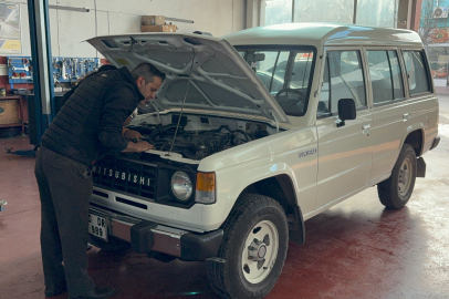 YAZICIOĞLU, BABASININ MAKAM ARACINI BULUP SATIN ALDI