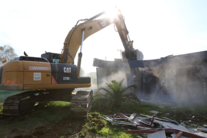 NİLÜFER'DE KAÇAK YAPILAR TEK TEK YIKILIYOR