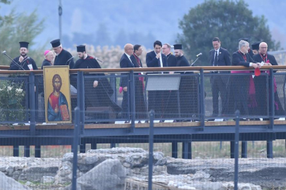 İZNİK'TE PAPA ALARMI: GÖLÜN İÇİ DE ARANDI