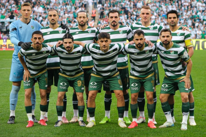 BURSASPOR 3. SIRA İÇİN FETHİYE KARŞISINDA SAHADA