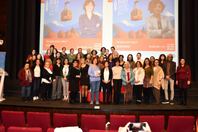 DÜNYA EDEBİYATININ YILDIZLARI BURSA ’DA AYNI SAHNEDE BULUŞTU