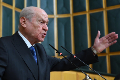 BAHÇELİ: "SUÇA KARIŞMAMIŞ KİM VARSA AİLESİYLE KUCAKLAŞMALI"