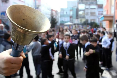 İLKOKULA BAŞLAMA YAŞI DEĞİŞİYOR