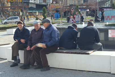 O İLİMİZDE EMEKLİ SAYISI AKTİF ÇALIŞANLARI GEÇTİ