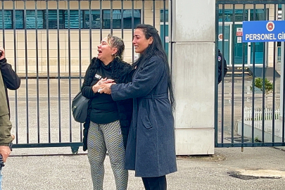 3 ÇOCUK ANNESİNE ACI VEDA: "GİTME" FERYATLARI YÜREK DAĞLADI