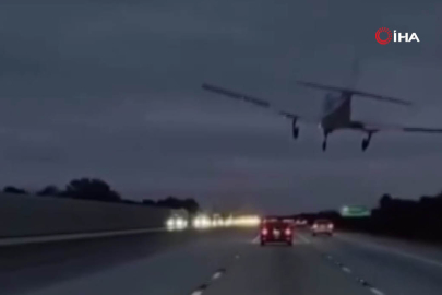 ABD ’DE UÇAK SEYİR HALİNDEKİ ARACA ÇARPTI