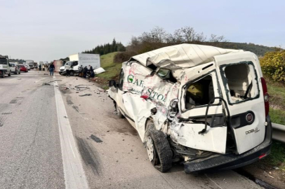 BURSA ÇEVRE YOLUNDA TIR KAZASI: 1 KİŞİ YAŞAMINI YİTİRDİ