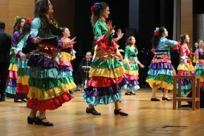 BURSA’DA BALKAN VE ROMAN EZGİLERİYLE COŞKULU GECE