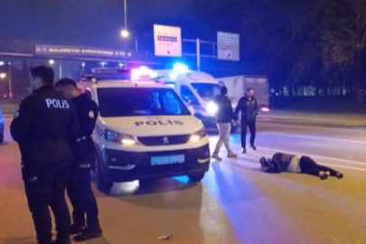 BURSA'DA ÜST GEÇİDİN ALTINDA YAYAYA OTOMOBİL ÇARPTI