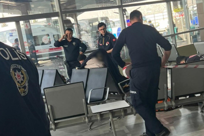 10 GÜNDÜR OTOGARDA YAŞAYAN AVUKAT OTURDUĞU YERDE VEFAAT ETTİ