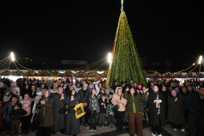 OSMANGAZİ MEYDANI’NDA YENİ YIL FESTİVALİ COŞKUSU
