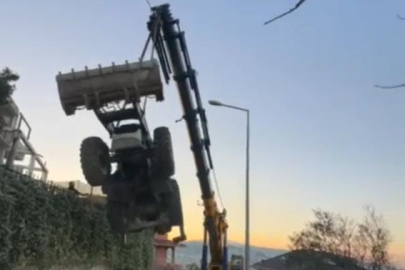 BURSA'DA HALAT KOPTU, KEPÇE VİNÇTEN DÜŞTÜ