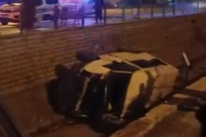 BURSA'DA KONTROLDEN ÇIKAN MİNİBÜS DEREYE UÇTU