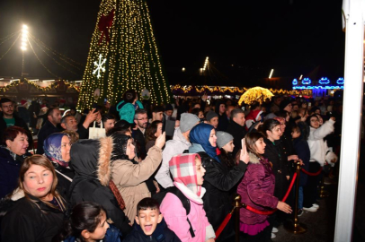 OSMANGAZİ MEYDANI’NDA YENİ YIL FESTİVALİ COŞKUSU