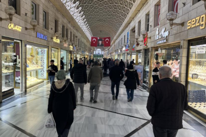 VAKIFLARIN KİRA ZAMLARI ESNAFIN BELİNİ BÜKÜYOR