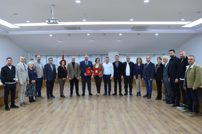 KARABAĞLAR’DA DAYANIŞMA BÜYÜYOR: HER GÜN ÜCRETSİZ EKMEK