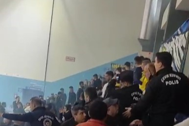 KARACABEY BELEDİYESPOR  FENERBAHÇE MAÇINDA OLAYLAR ÇIKTI