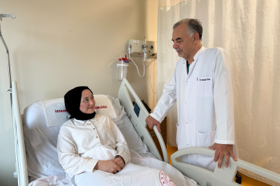 SICAK SU TORBASI PATLADI: GENÇ KIZIN VÜCUDU FECİ YANDI