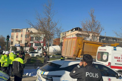 BURSA GEMLİK’TE FECİ KAZA: BİSİKLETLİ HAYATINI KAYBETTİ