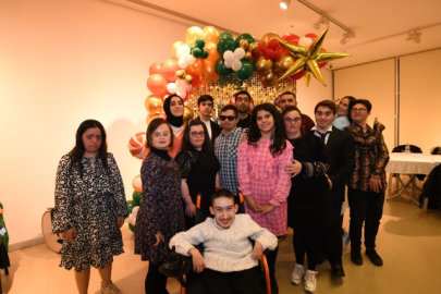 OSMANGAZİ BELEDİYESİ’NDEN ENGELLERİ AŞAN YENİ YIL ETKİNLİĞİ