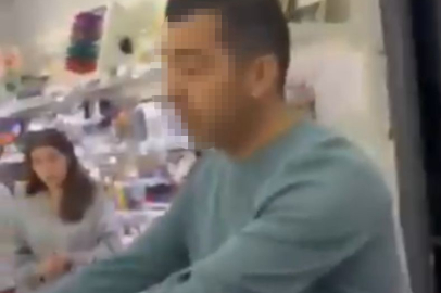 KIRTASİYEDE GİZLİ ÇEKİM SKANDALI: KIZLARI VİDEOYA ALDI