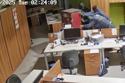 MANİSA’DA FİLM GİBİ SOYGUN: 2 MİLYON AVROLUK VURGUN KAMERADA