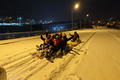 ERZURUM’DA GENÇLERDEN YENİLİKÇİ KIŞ ETKİNLİĞİ: “KARKANO”