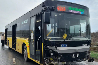 ARNAVUTKÖY’DE İETT OTOBÜSÜ KAYGAN YOLDA KONTROLDEN ÇIKTI