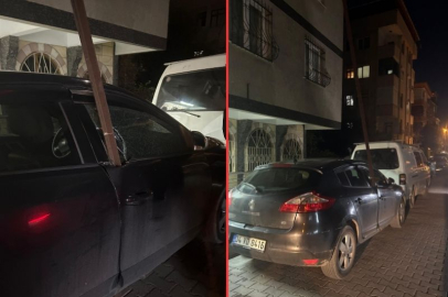 ŞİDDETLİ RÜZGAR NEDENİYLE KOPAN DEMİR ÇUBUK ARACA SAPLANDI