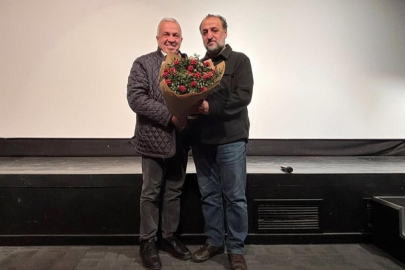 YÖNETMEN ÖZCAN ALPER NİLÜFER’DE SANATSEVERLERLE BULUŞTU