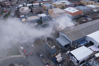 GAZİOSMANPAŞA’DA AVİZE ATÖLYESİNİN DEPOSUNDA YANGIN