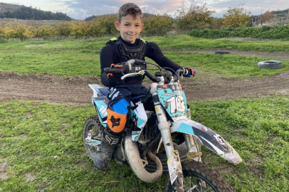 BURSALI MİNİ MOTOKROSÇU, TÜRKİYE ŞAMPİYONU OLDU